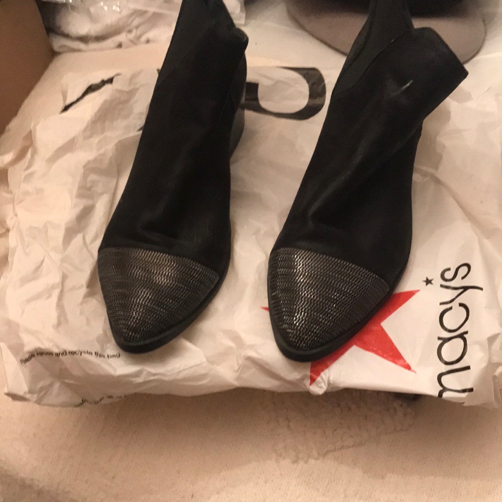 Ladies ankle booties
